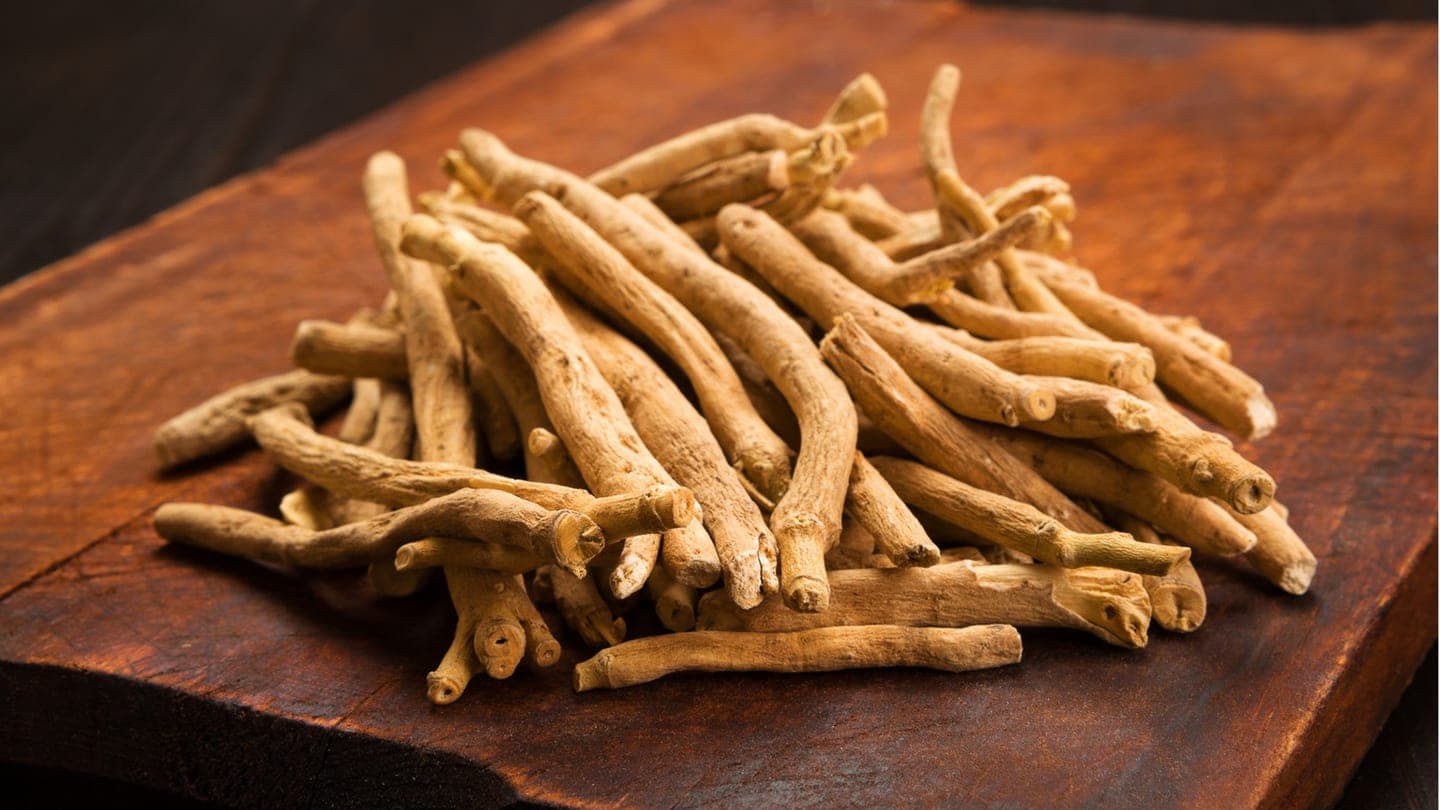 Ashwagandha : bienfaits réels, dosage et précautions à connaître